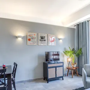 Apartment L12 Port Window 1bedroom Wifi 5mins & Nice's Cap, Nice